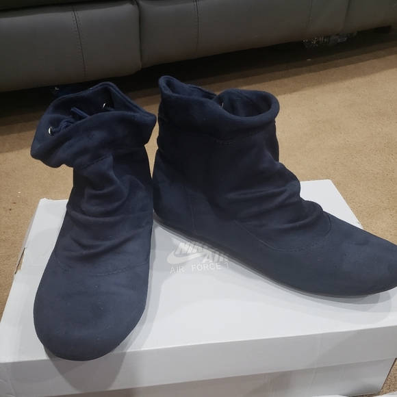 Blue chamois boots - Picture 2 of 6